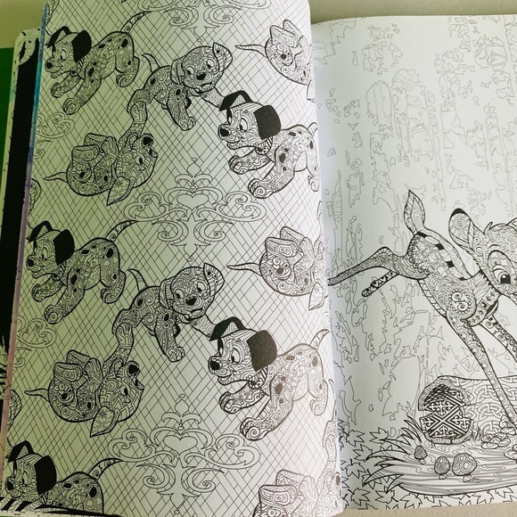 Disney Art of Coloring Animals Coloring Book Hard cover Coloring Book - Picture 11 of 12